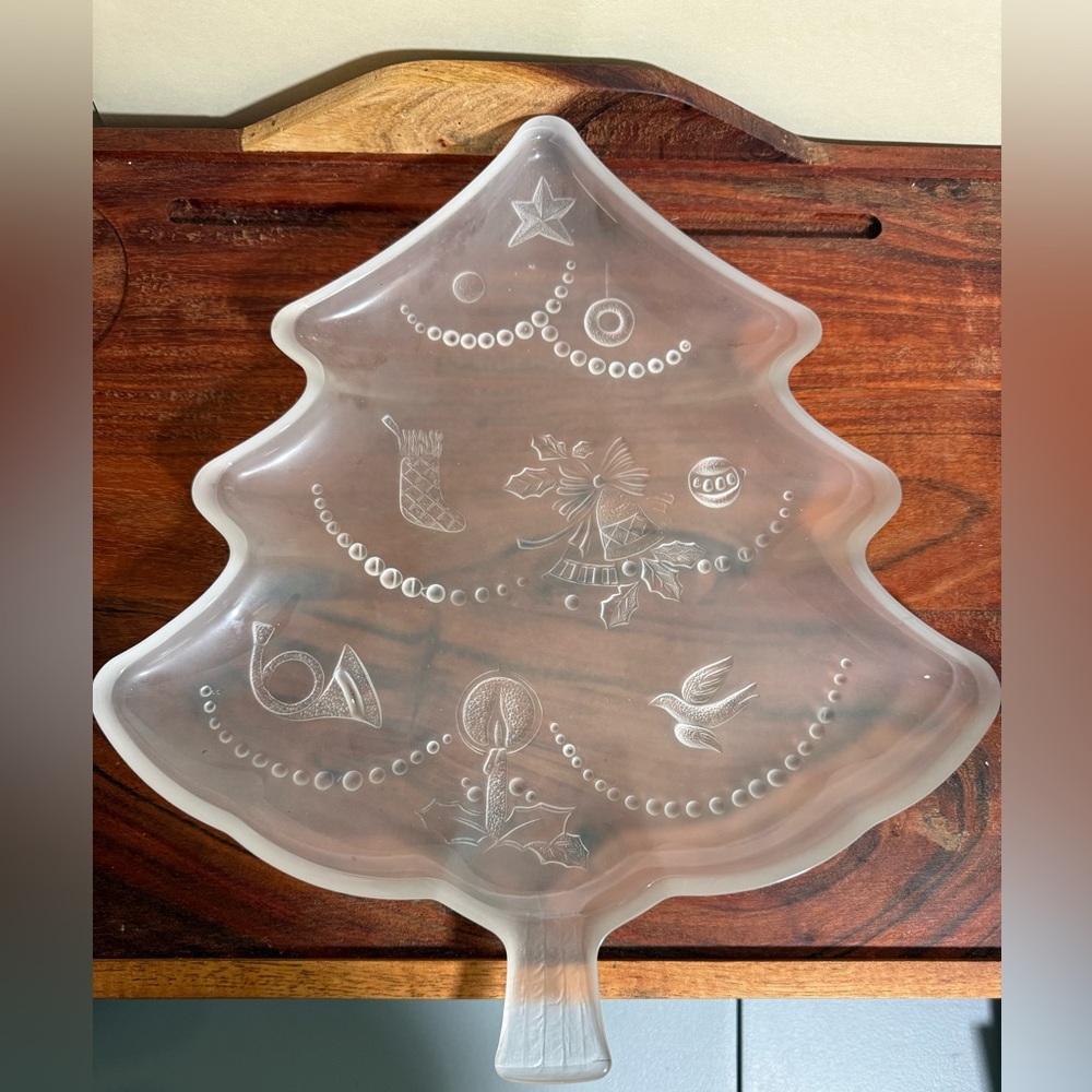 VTG MIKASA Crystal Frosty Glass Christmas Tree Platter 13" WY158/501 Serving